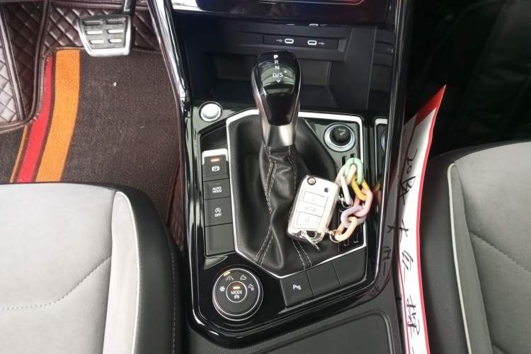 Used Volkswagen Tayron 2020 380TSI All-Wheel Drive R-Line Connected Version
