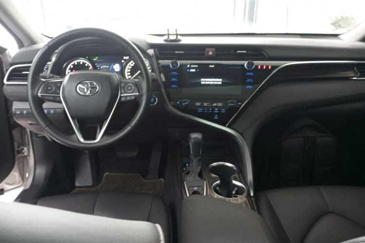 Used Toyota Camry 2019 2.0G Luxury Edition China VI Standard

