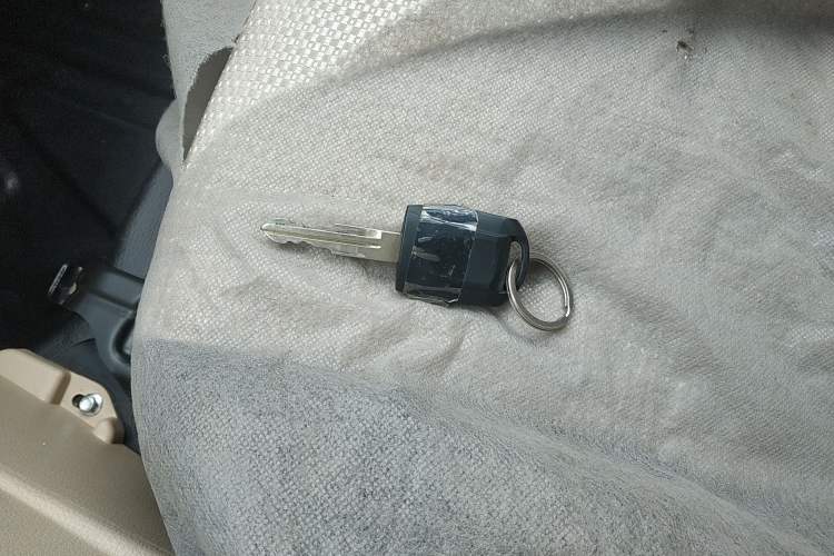 Used Kuayue Kuayue Xing V3 2023 1.5L Gasoline Standard Model 5-Seater Passenger Vehicle
