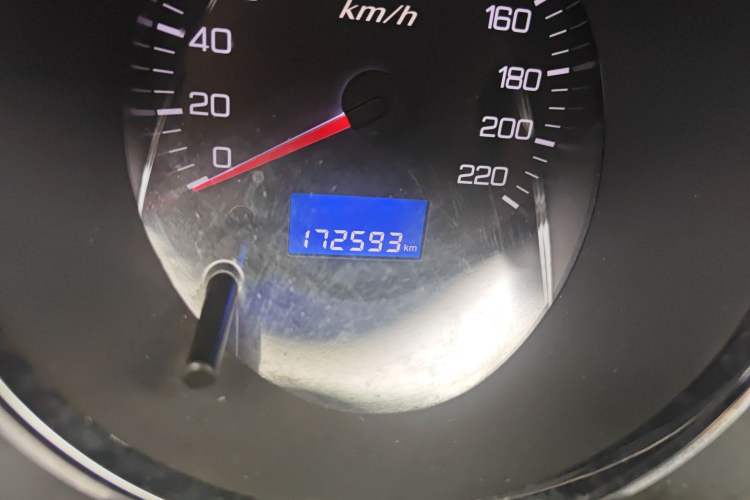 Used Dongfeng Aeolus H30 2012 CROSS 1.6L Manual Luxury Model Odometer Close Up