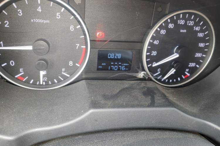 Used JAC Refine M3 2019 1.8L 5-Seater Express Edition Odometer Close Up