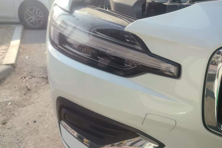 Used Volvo V60 2020 T4 Zhiyi Luxury Edition Exterior 6