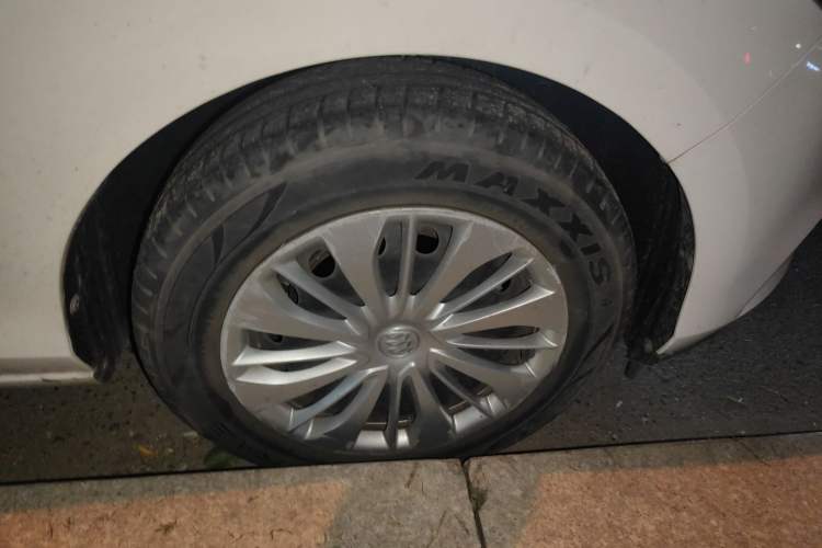 Used Buick Excelle 2020 15N CVT Elite Edition Right Front Wheel Hub