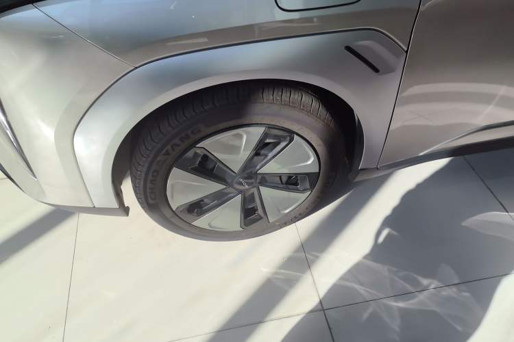 Used AION Y 2025 Plus 430 Smart Edition Left Front Wheel Hub