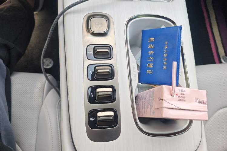 Used Xiaomi Auto SU7 2024 Four-Wheel Drive Ultra-Long Range Advanced Intelligent Driving Max Edition