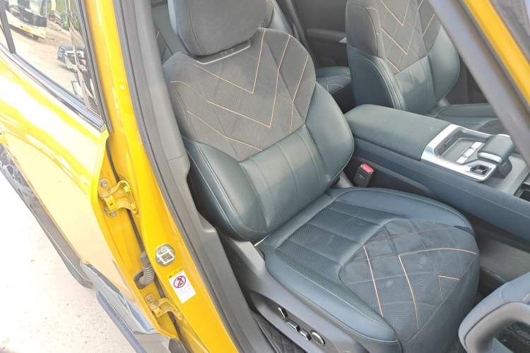 Used Deepal G318 2025 Worry-Free Cross-Country Edition Four-Wheel Drive Distant Mountains Version Right Front Seat