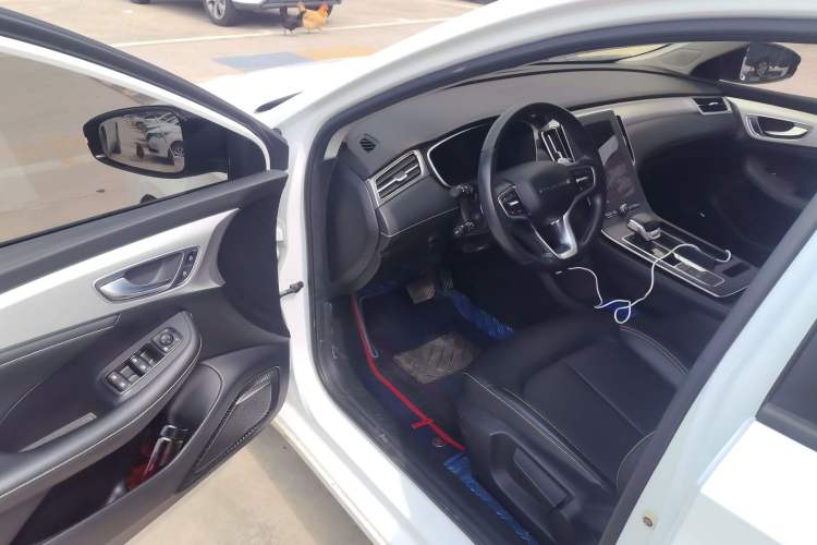 Used Roewe i6 MAX 2020 300TGI Automatic Sporty Cool Edition