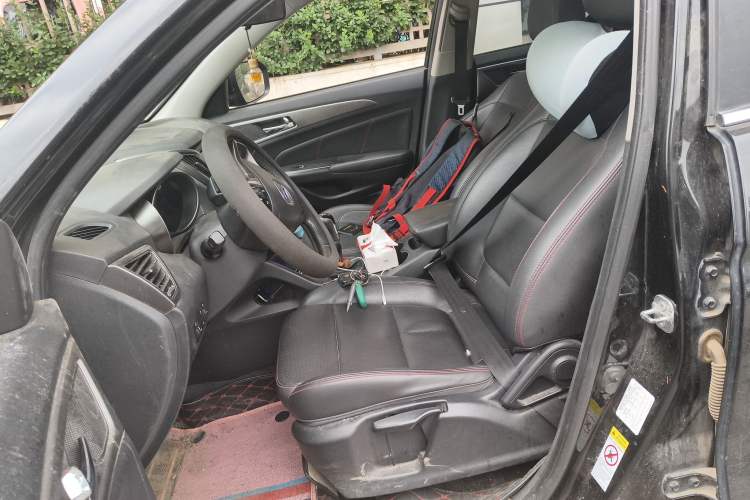 Used CHANGAN CS75 2016 1.5T Manual FENGSHANG Model
