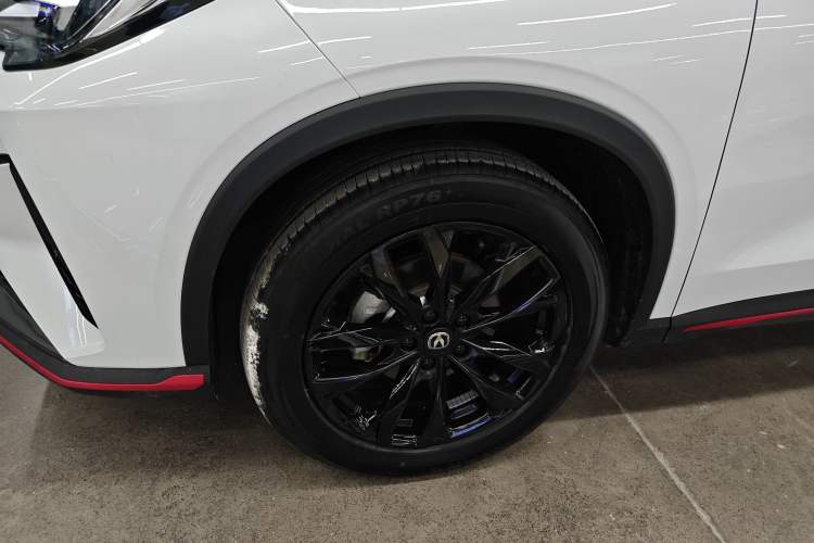 Used CHANGAN X5 PLUS 2025 1.5T DCT Pioneer Edition Left Front Wheel Hub