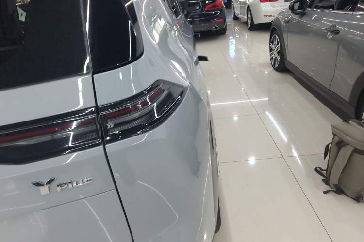 Used AION Y 2023 Plus 610 Smart Edition Ternary Lithium
