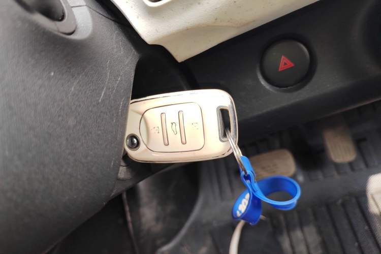 Used Wuling Hongguang MINIEV 2024 3rd Generation 215km Youth Edition Vehicle Key