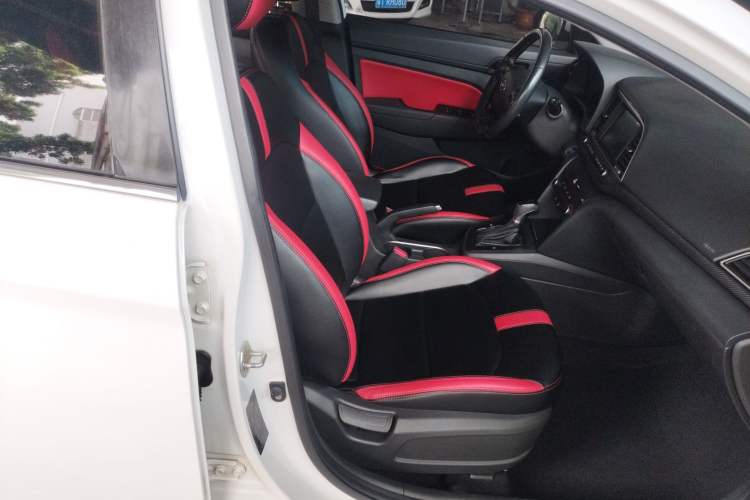 Used Hyundai Elantra (6th Generation / Lingdong) 2018 1.4T Dual-Clutch Xuan Dong · Dynamic Edition Right Front Seat