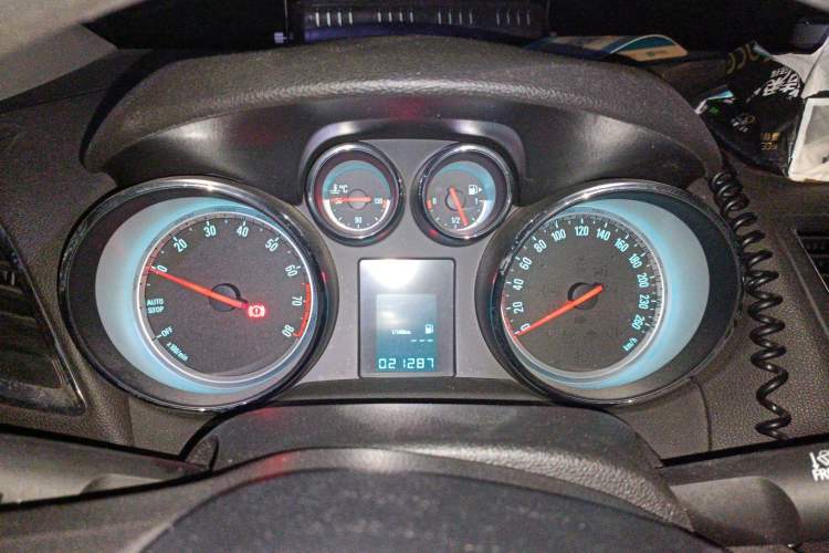 Used Buick Encore 2015 1.4T Manual Two-Wheel Drive Urban Advanced Model
