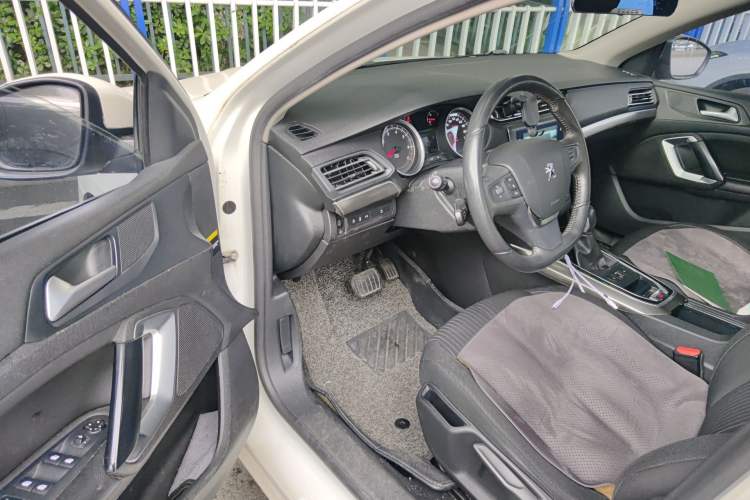 Used Peugeot 408 2014 1.8L Automatic Luxury Edition Driver Seat