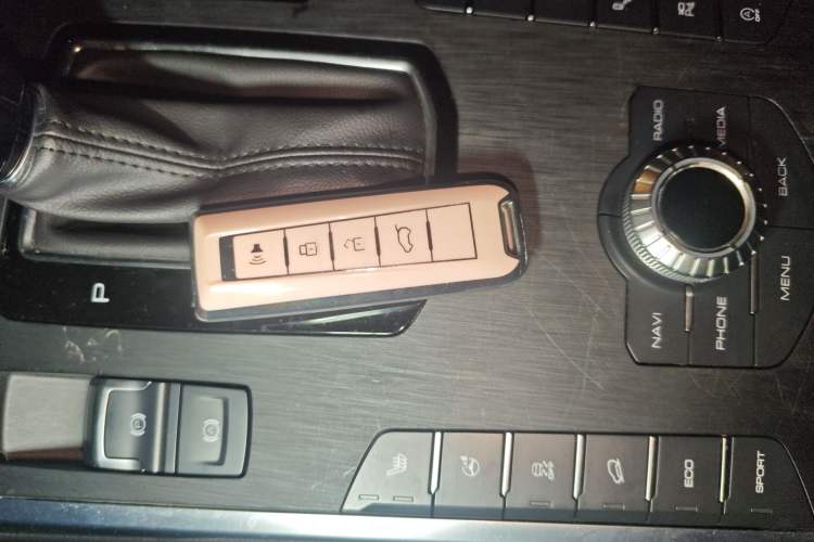 Used Wey VV5 2017 2.0T Ultra-Luxury Version
