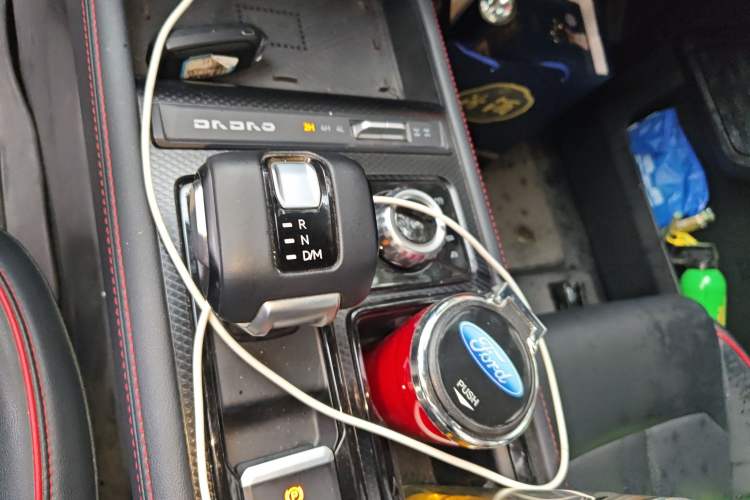 Used JMC DaDao 2024 Explorer 2.3T Diesel Automatic 4x4 Extreme Edition Gear Lever