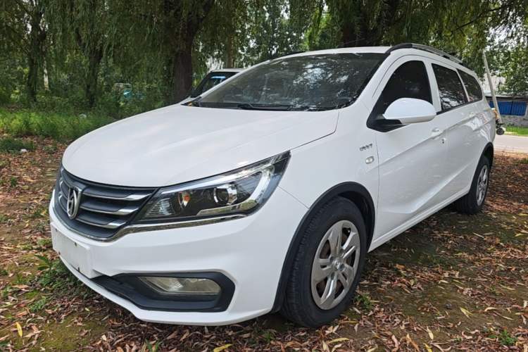Used Baojun 310W 2017 1.5L Manual Comfort Version China V Guazi used car, China used car export, Used car for sale, Used cars, Cheapest cars for sale