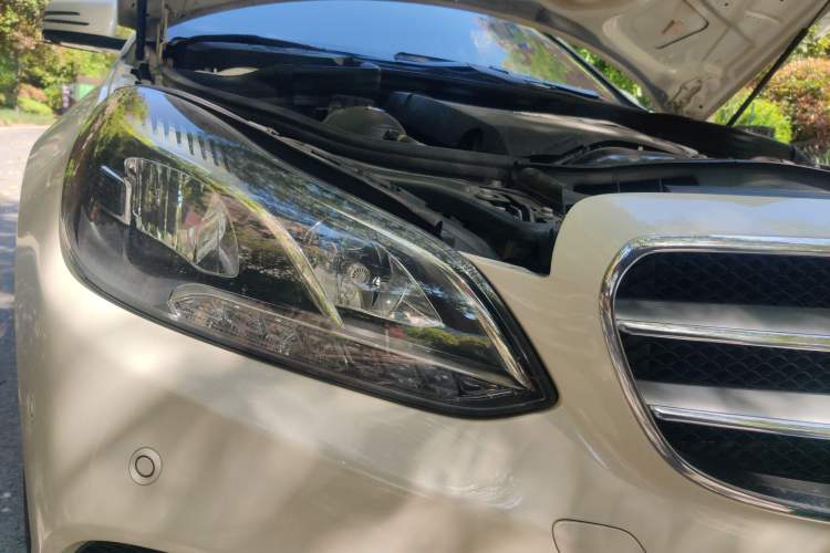 Used Mercedes-Benz E-Class 2015 Restyled E 260 L Sport Edition Right Front Headlight