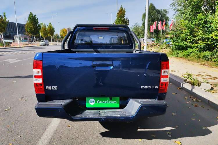 Used Isuzu JLM 2022 2.4T Classic Gasoline Two-Wheel-Drive Comfort Version with Extended Wheelbase – 4K22D4T