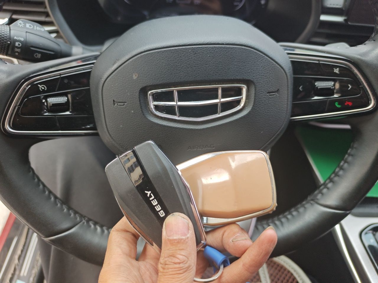 Geely Auto Emgrand 2022 4th Generation 1.5L CVT Luxury Model - Premium — снимка 17