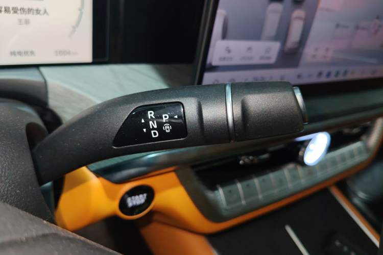 Used Tank 500 New Energy 2026 Model—Hi4-Z Smart Enjoyment Version Gear Lever