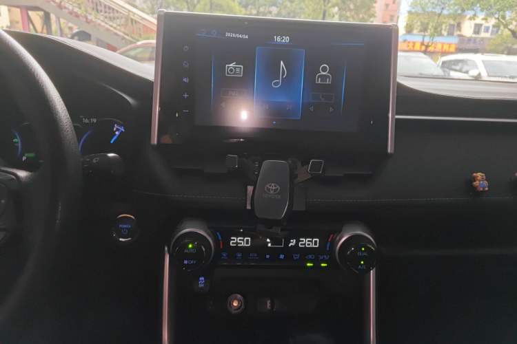 Used Toyota RAV4 2020 Dual-Engine 2.5L E-CVT Two-Wheel Drive Elite Edition Audio And AC Panel