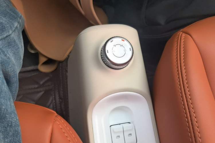 Used Wuling Hongguang MINIEV 2024 3rd Generation 215km Youth Edition Gear Lever