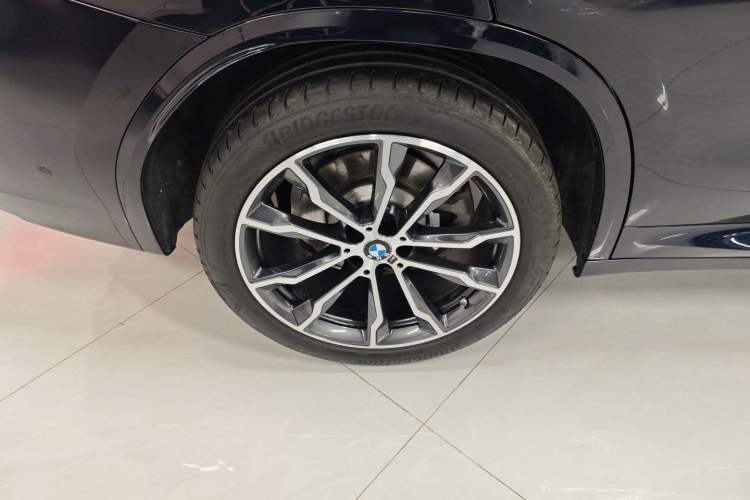 Used BMW X3 2023 Restyled xDrive30i Leading Edition M Night Sky Package Right Rear Wheel Hub