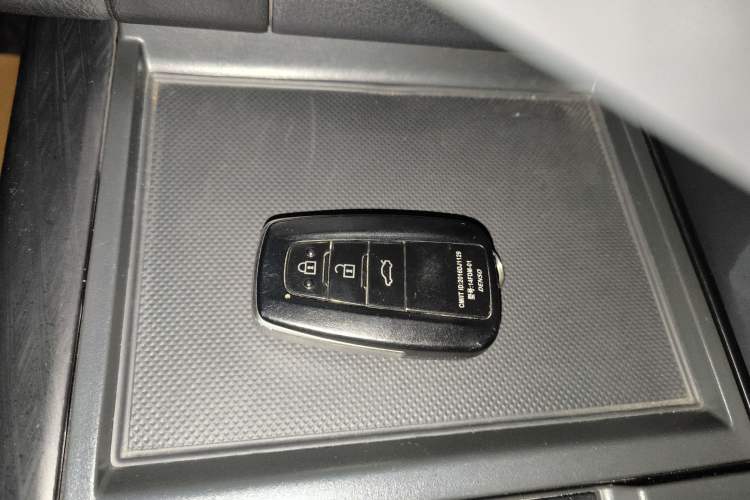 Used Toyota Camry 2021 2.0G Luxury Edition
