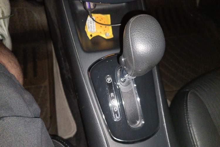 Used Nissan Tiida 2013 1.6L CVT Cool Cafe Edition