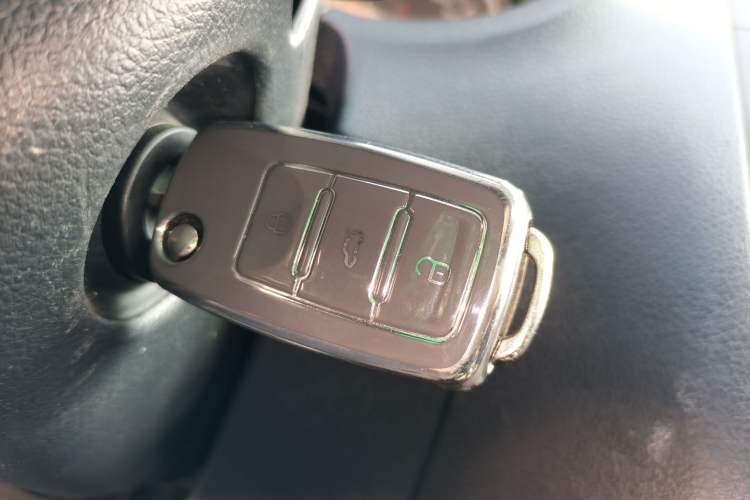 Used Volkswagen Polo 2014 1.6L Automatic Comfort Edition Vehicle Key