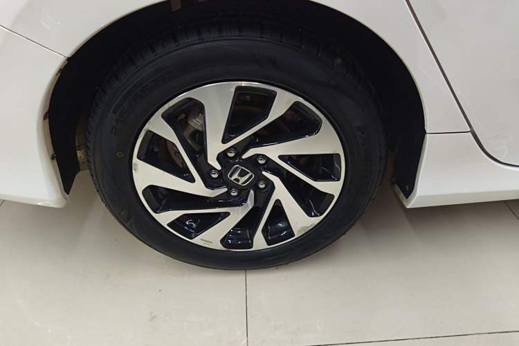 Used Honda Civic 2016 220TURBO CVT Luxury Edition
