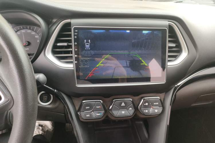 Used GAC Trumpchi GS4 2015 200T G-DCT Elite Edition Audio And AC Panel