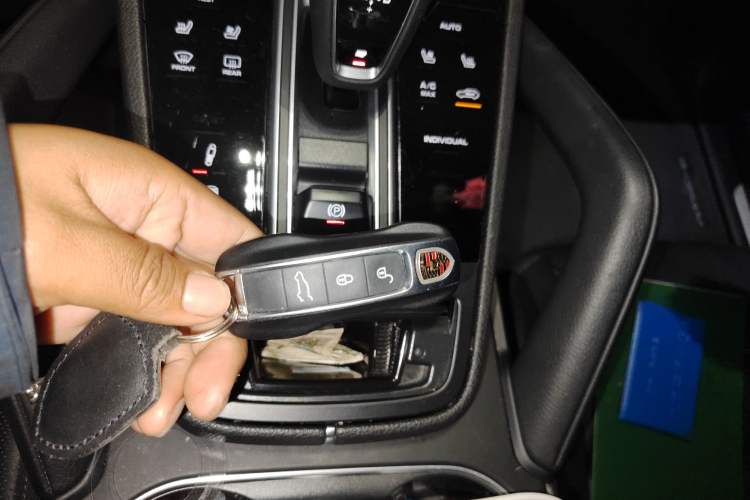 Used Porsche Cayenne E-Hybrid 2019 Cayenne E-Hybrid 2.0T
