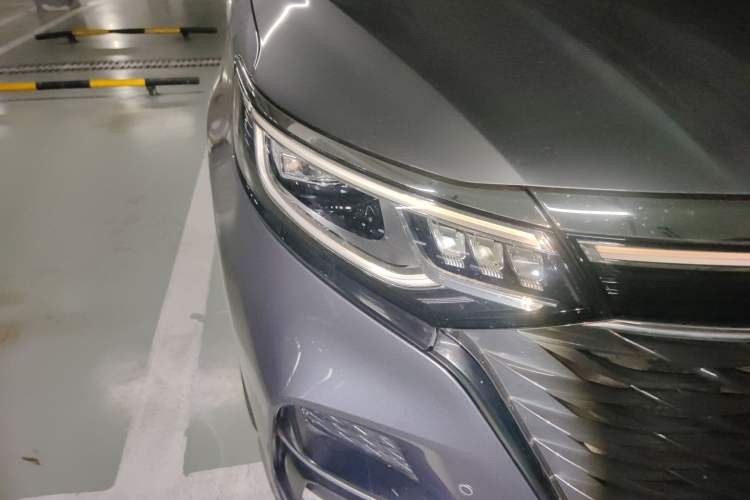 Used Roewe iMAX8 2022 400TGI Celebration Edition Right Front Headlight