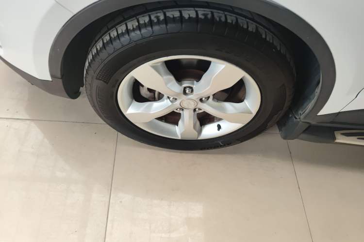 Used Zotye Domy X5 2015 1.5T Manual Luxury Version China IV Standard Left Front Wheel Hub