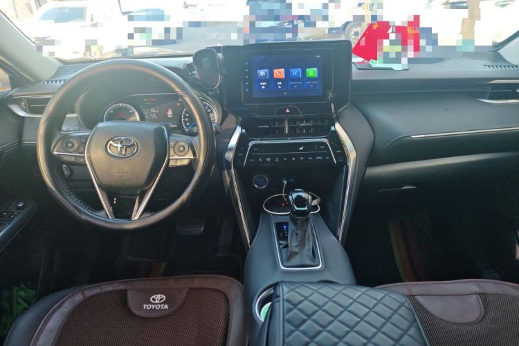 Used Toyota Venza 2022 Dual-Engine 2.5L CVT Two-Wheel Drive Luxury Edition Center Console