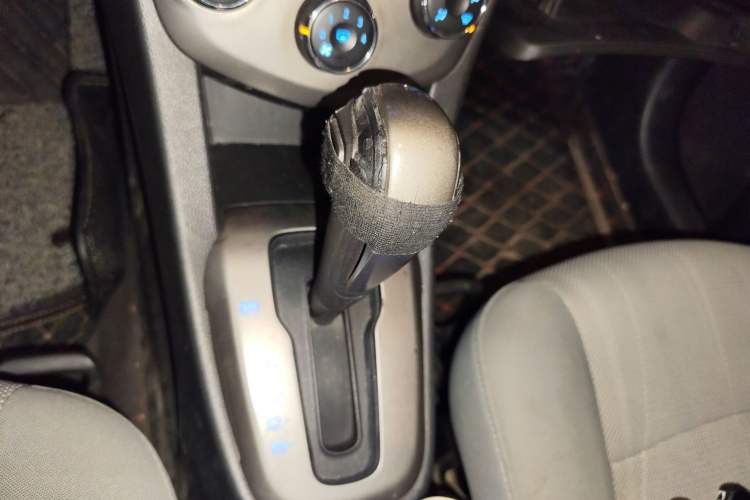 Used Chevrolet Aveo Sonic 2011 Sedan 1.4L Automatic SL
