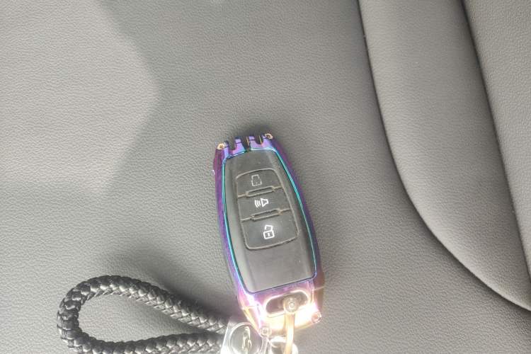 Used Haval H2 2018 Chuanxiang Edition 1.5T Manual Two-Wheel Drive Fashion Model China V Standard