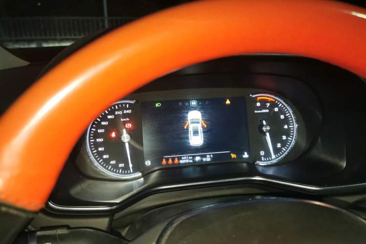 Used Roewe RX8 2019 30T Smart Connectivity Two-Wheel Drive Supreme Flagship Edition
