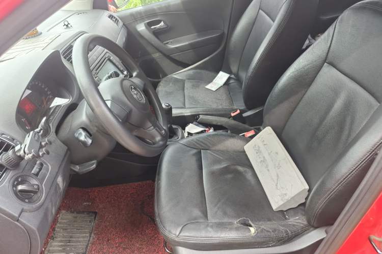 Used Volkswagen Polo 2013 1.4L Manual Fashion Edition Left Front Seat