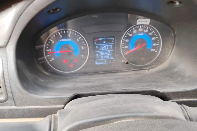 Used Dongfeng Fengon 370 2016 1.5L Manual Standard Model II 7 Seats Instrument Cluster