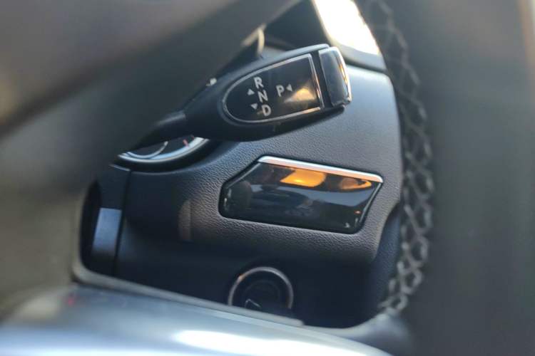 Used Mercedes-Benz R-Class 2014 R 400 4MATIC Business Model
