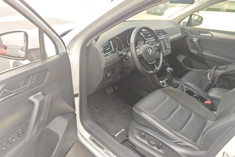 Used Volkswagen Tiguan L 2018 330TSI Automatic Two-Wheel Drive Luxury Edition