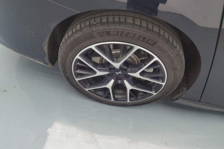 Used XPeng P7 2024 P7i 550 Pro Exterior 5