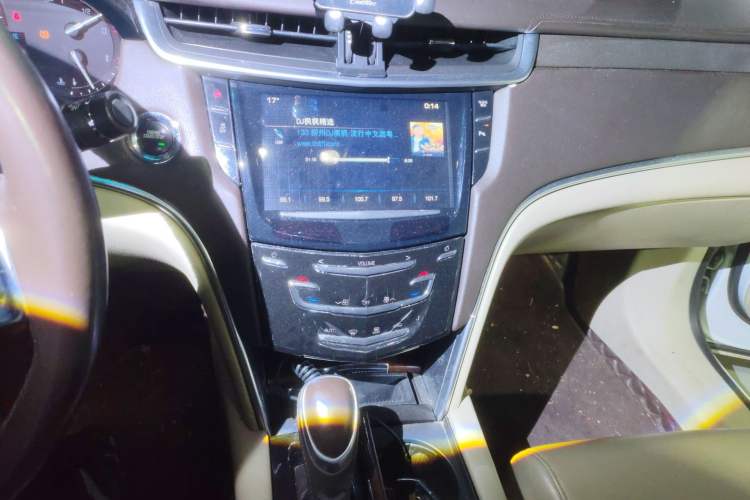 Used Cadillac XTS 2017 28T Tech Edition Audio And AC Panel