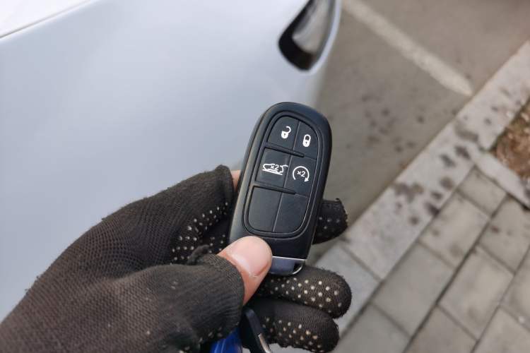 Used Jeep Cherokee 2014 2.4L Luxury Edition