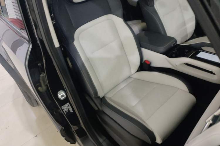 Used iCAR 03 2024 501km Two-Wheel Drive Long-Range Version Right Front Seat