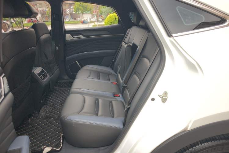 Used Dongfeng Fengon ix5 2019 280TGDI CVT ZhiZun Trim China V Emission Standard Left Rear Seat