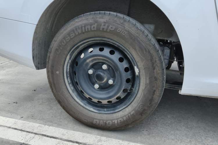 Used Wuling Hongguang New Energy 2024 All-Electric Model 300KM Standard Version
